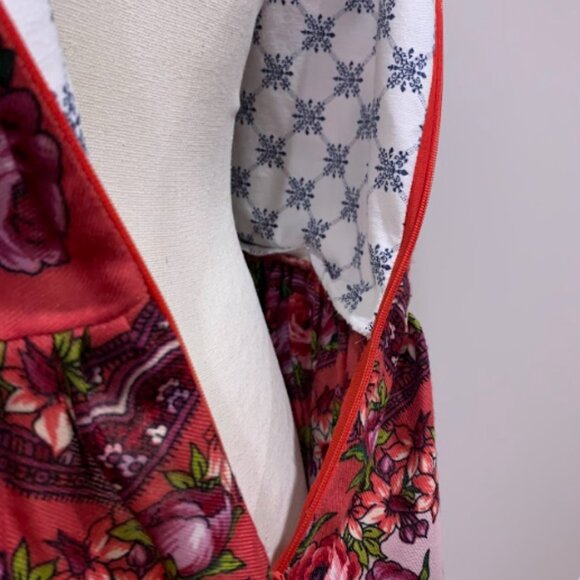 Bohemian Long Sleeve Dress - Picture 5 of 10